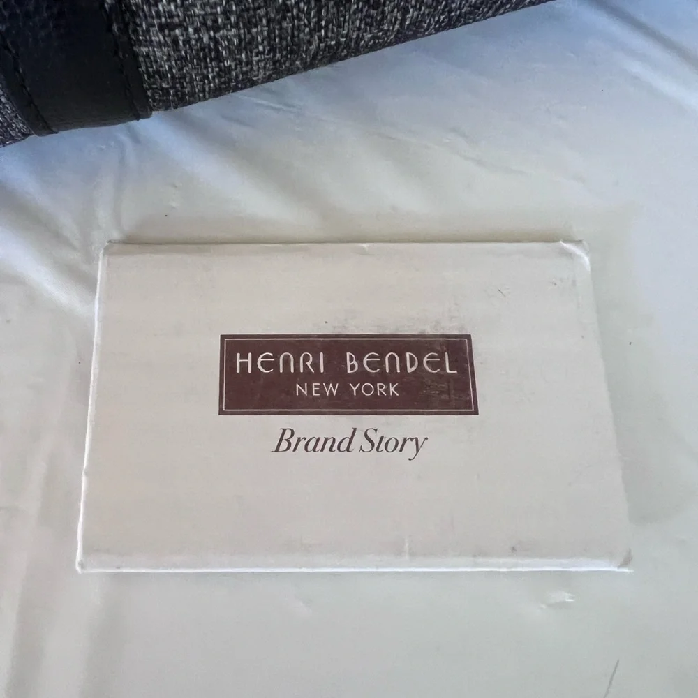 SOLD Henri Bendel - Picture 11 of 11
